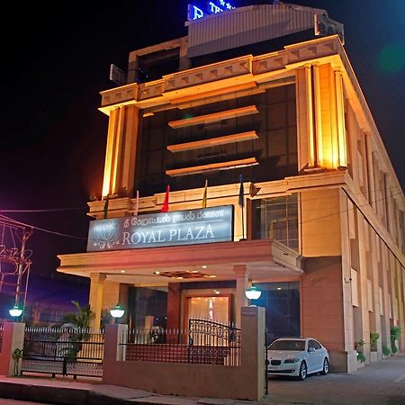 Super Townhouse Koyambedu Hotel Chennai Exterior photo