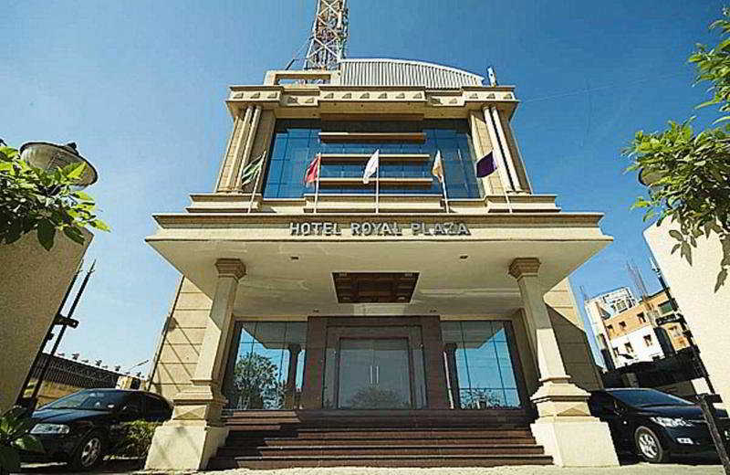 Super Townhouse Koyambedu Hotel Chennai Exterior photo