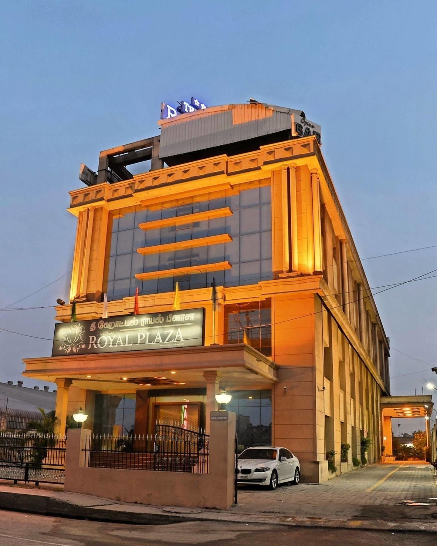 Super Townhouse Koyambedu Hotel Chennai Exterior photo